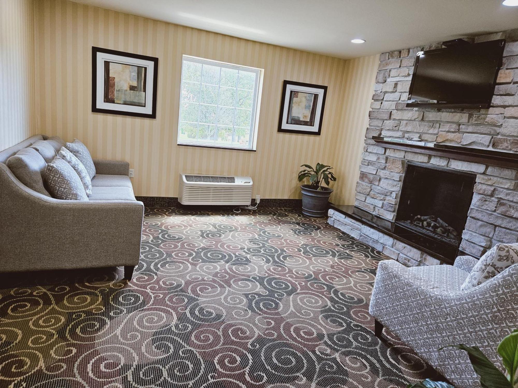 Cobblestone Inn & Suites - Bloomfield Eksteriør billede
