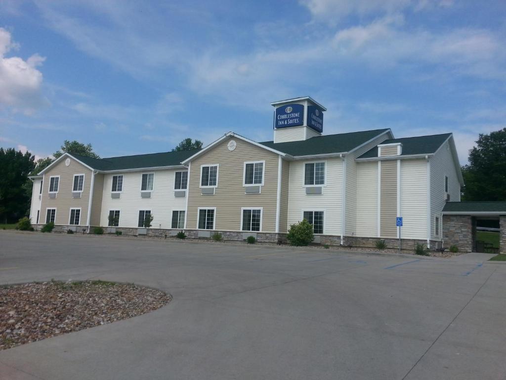 Cobblestone Inn & Suites - Bloomfield Eksteriør billede